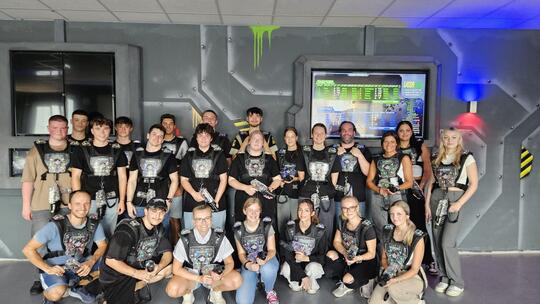 corpuls-Azubis beim Lasertag